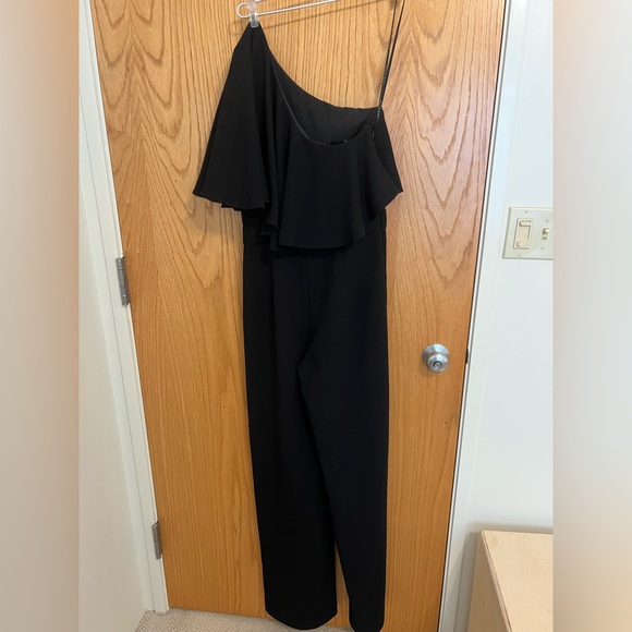 Black Halo Kallan Ruffle Jumpsuit NWT - Picture 10 of 16